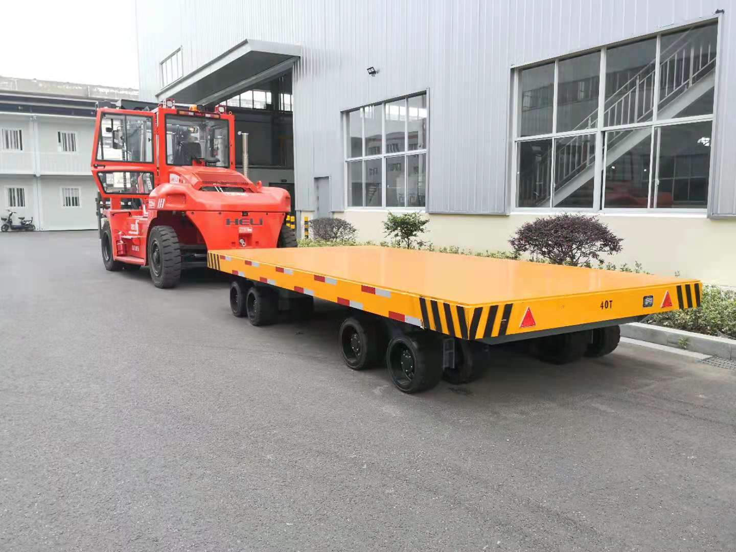 平板拖車